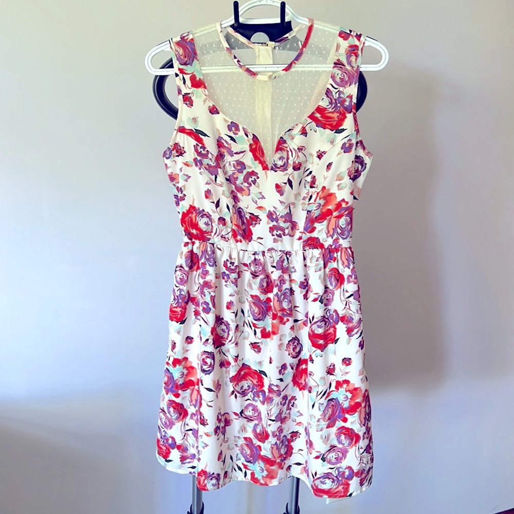 Forever 21 sleeveless floral dress size medium